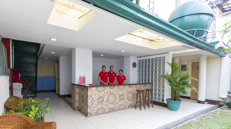 Public Area 1, ZEN Rooms 10th Ave Cubao, Quezon City