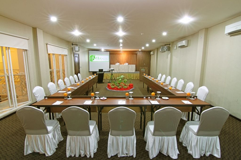 Business Facilities 3, HW Hotel Padang, Padang