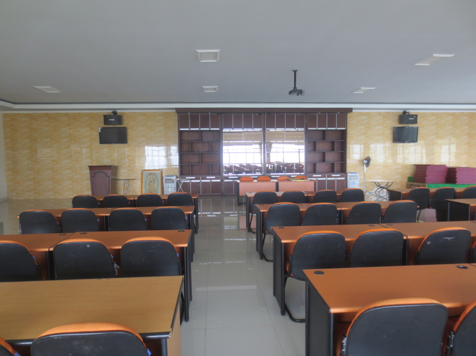 Meeting Room 19