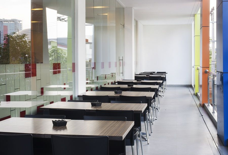 Amaris Hotel Hertasning Makassar, Makassar