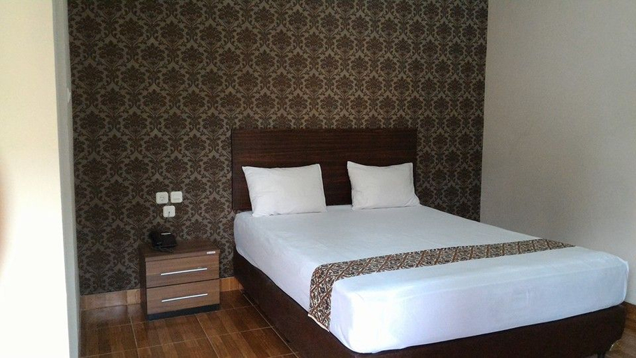 Bedroom 4, The Tiara Hotel & Resort, Banyumas