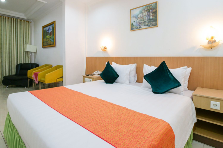 Bedroom 1, Mariani International Hotel, Padang