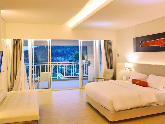 HARRIS Resort Barelang Batam - Tap to explore photos