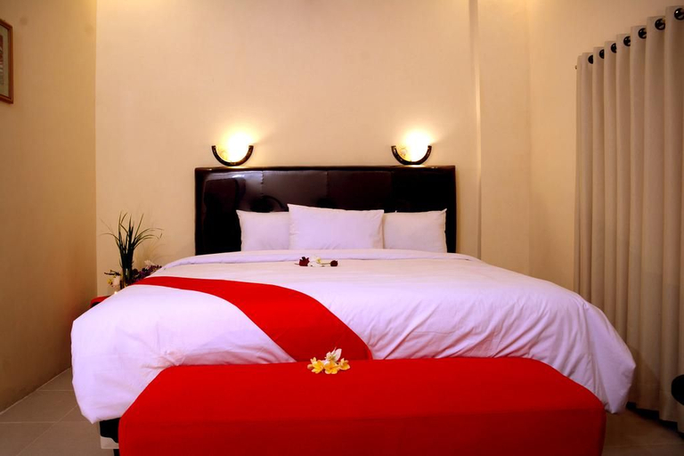 ILHAMI HOTEL BLITAR Room Type - Super Deluxe Room