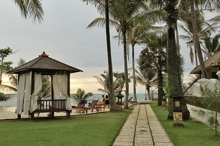 Queen of The South Resort - Exterior & Views