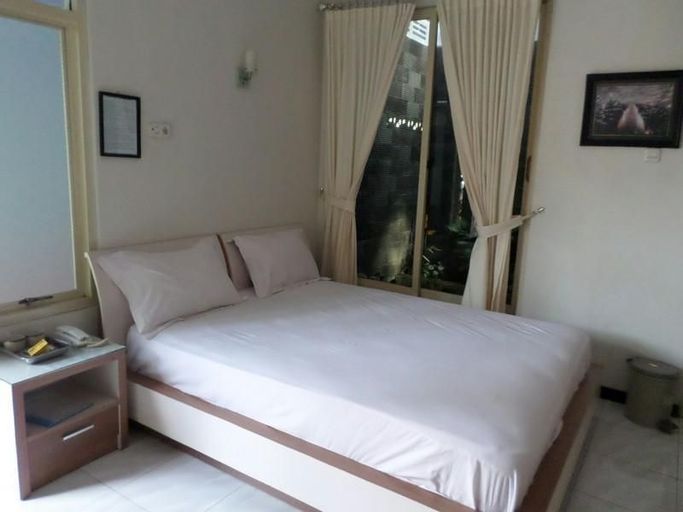 Bedroom 2, Hotel Cendrawasih, Jember