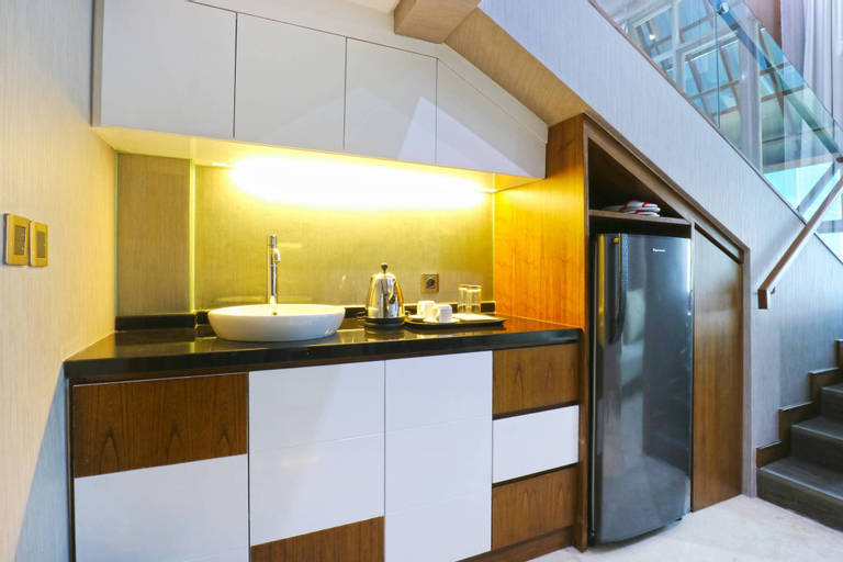 Dining Room 10