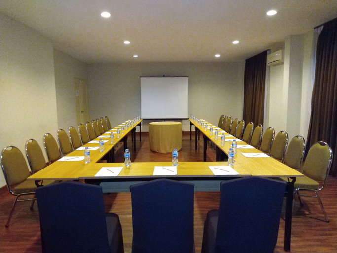 Hotel Grand Cikarang, Cikarang