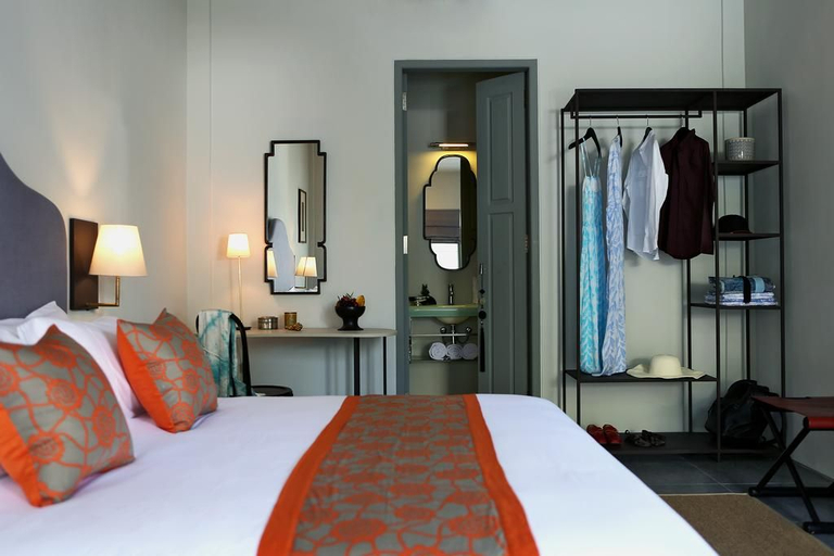 Lovinalife Room & Cafe Room Type - Lovinalife Deluxe Room