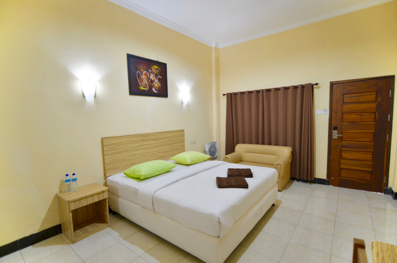 Bedroom 3, Hotel Central Inn Senggigi, Lombok