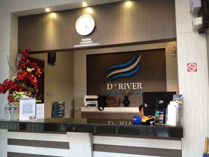 D River Guesthouse, Bandung