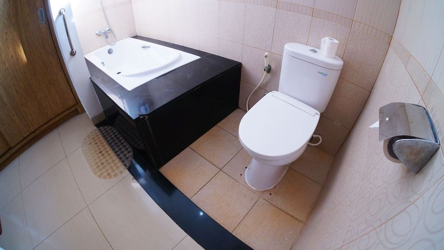 Bathroom 25