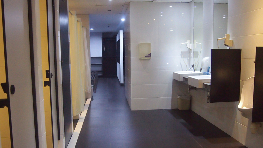 Bathroom 5, 89 Hotel Batam, Batam