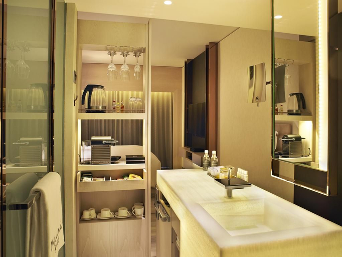 Bathroom 7