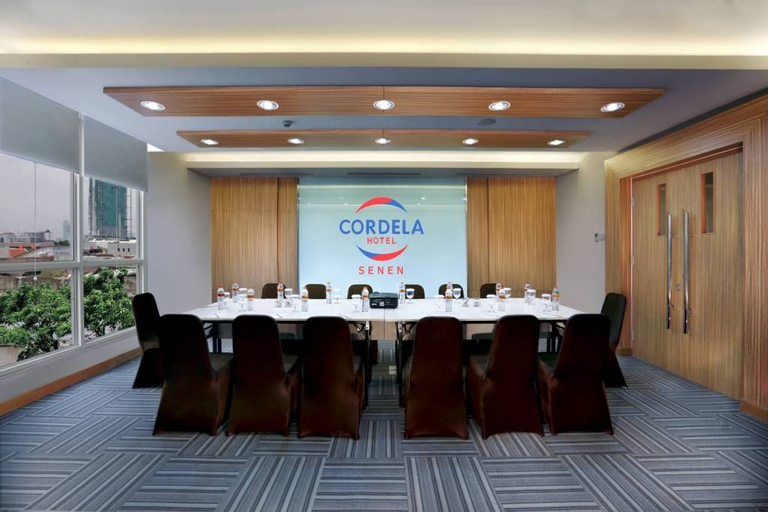 Business Facilities 15