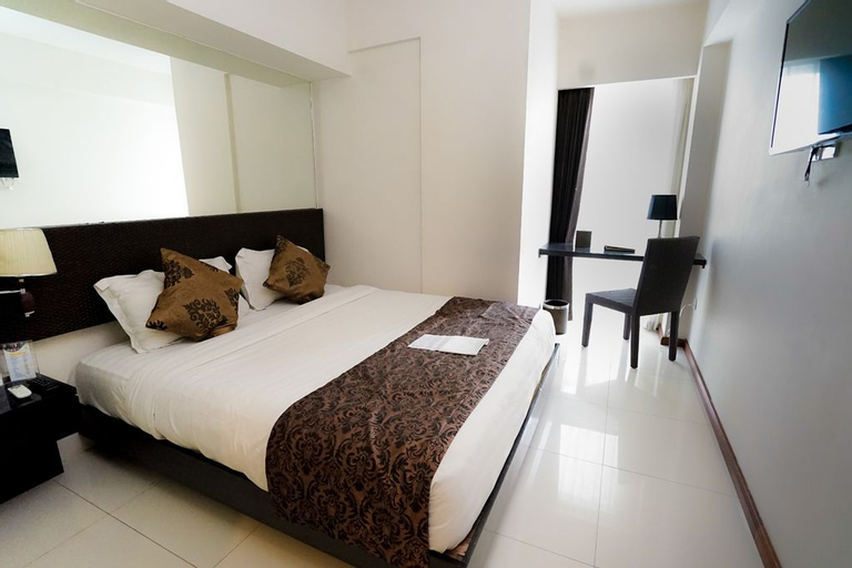 Bedroom 13