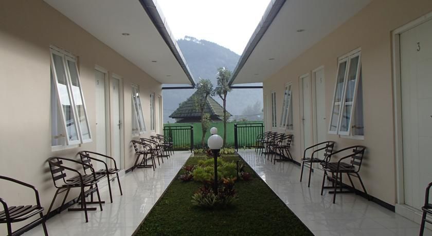Exterior & Views 2, Shakila Guest House Batu, Malang