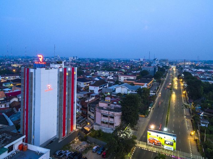 Monoloog Hotel Palembang (Former Red Planet Palembang), Palembang ...