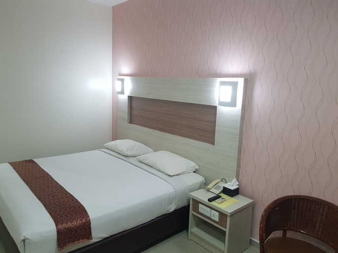 Bedroom 13