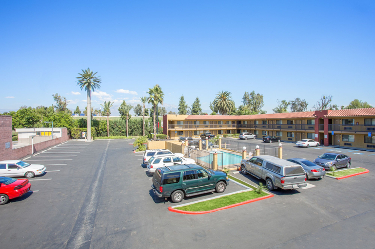 Hotel Seville, San Bernardino
