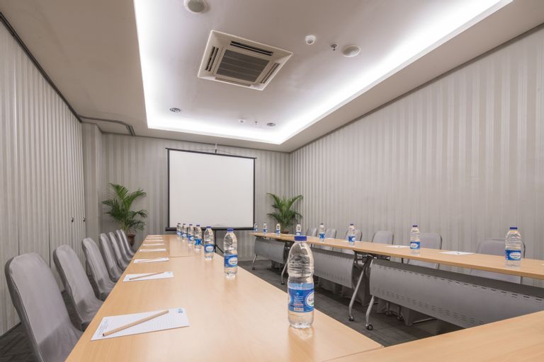 Business Facilities 15