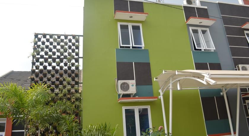 Exterior & Views 4, De Kayakini Hotel, Bandung