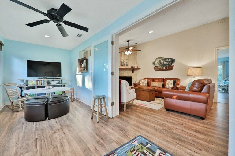 Public Area 3, Island Retreat, Saint Johns