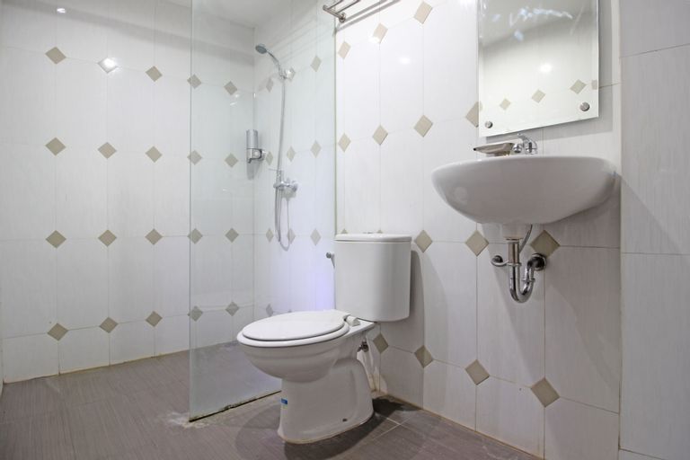 Bathroom 7