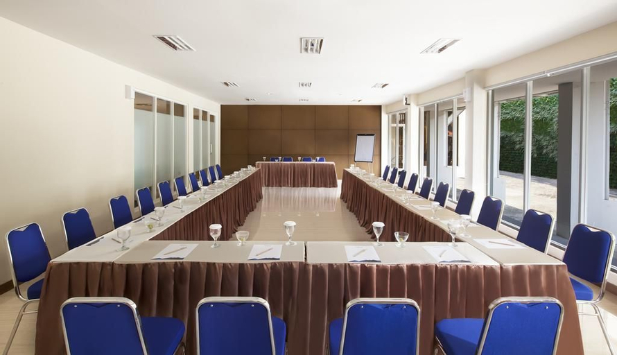 Business Facilities 7