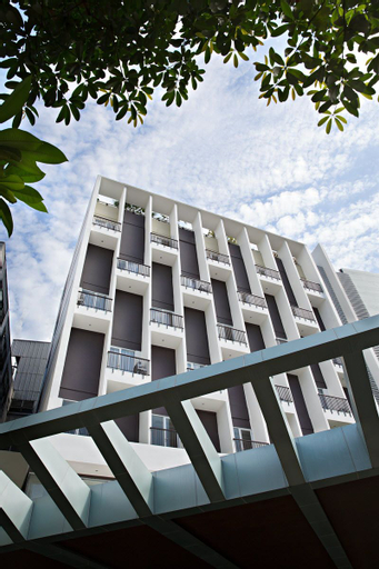 Exterior & Views 12