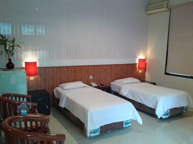 You And Me Hotel, Sorong