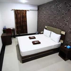Happy Hotel Room Type - Deluxe