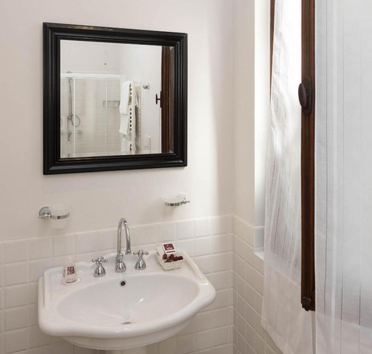 Bathroom 4, Sonder Salute Palace, Venezia