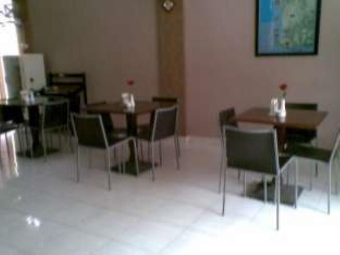 Others 5, Hotel Fortuna, Parepare