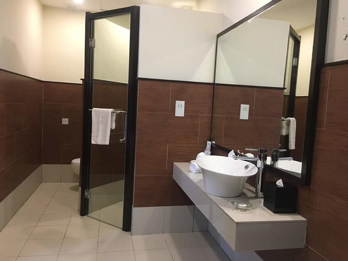 Bathroom 3