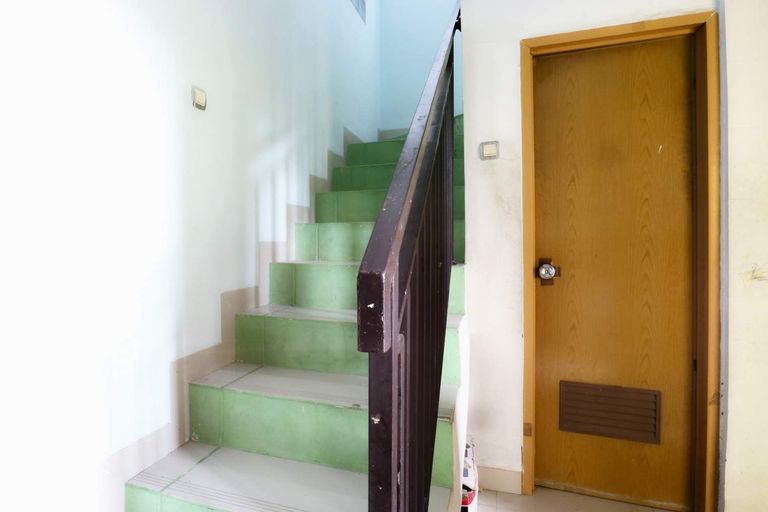 Kabin Kapsul Wisma Pondok Aren (Male Only), Tangerang Selatan