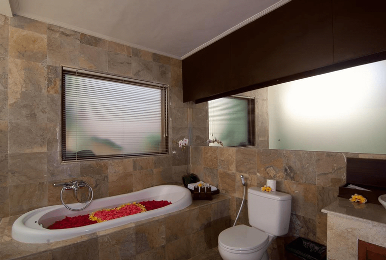 Bathroom 7