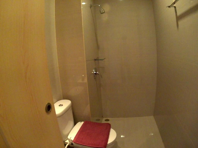 Bathroom 5, The Luxe Guesthouse, Balikpapan