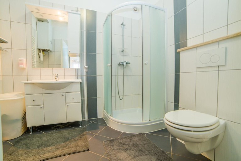 Bathroom 5, Villa Lucija, Pula