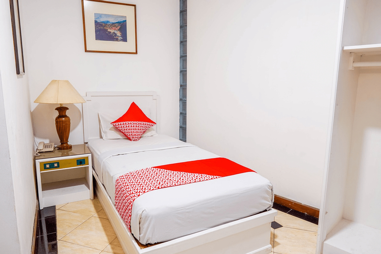 Bedroom 25