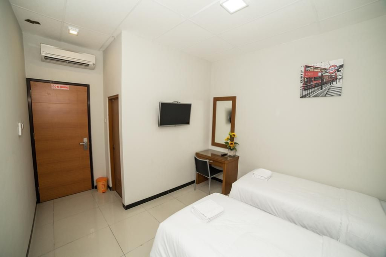Bedroom 4, Sunrise Hotel Semarang, Semarang