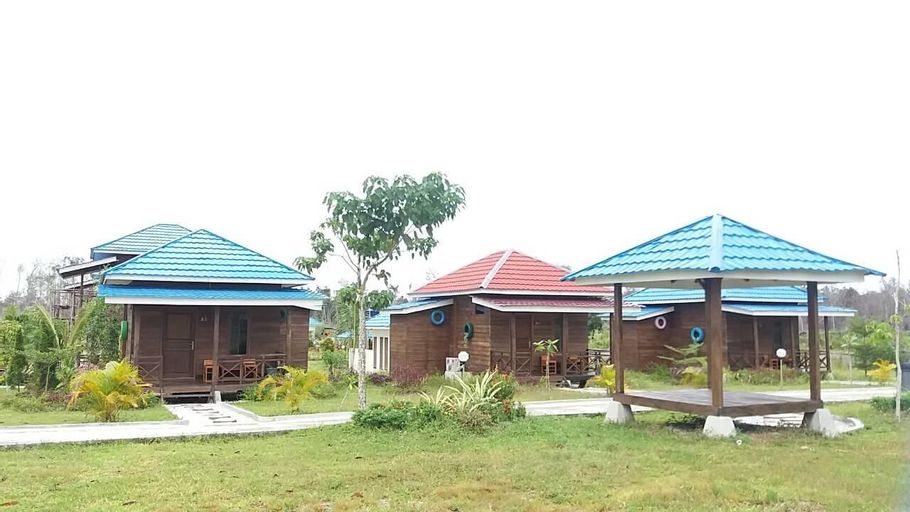 Exterior & Views 1, Pelangi Lake Resort & Hotel Belitung, Belitung