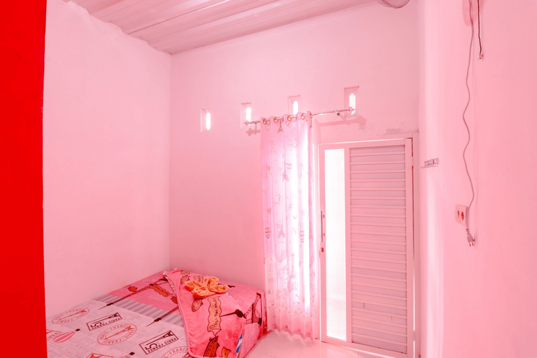 Bedroom 3, Pinky Guest House Syariah, Malang