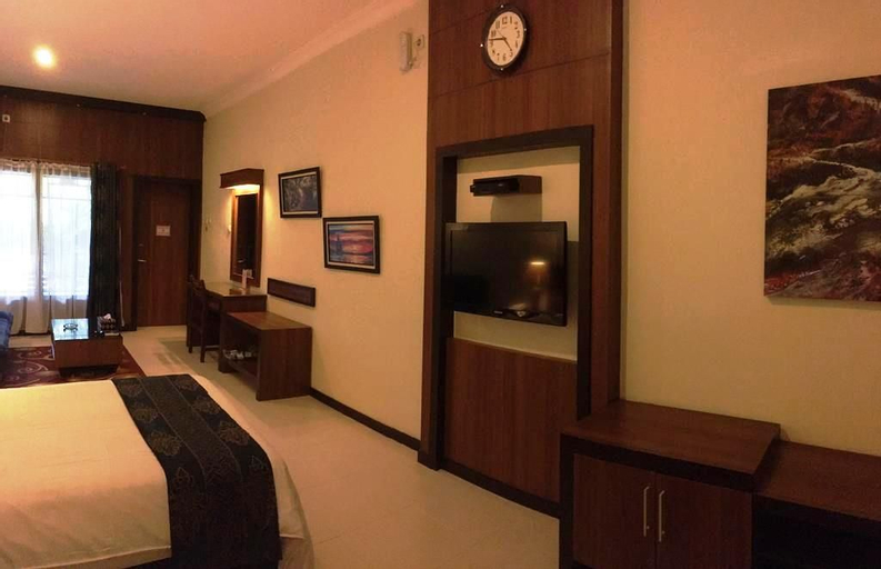 Bedroom 13
