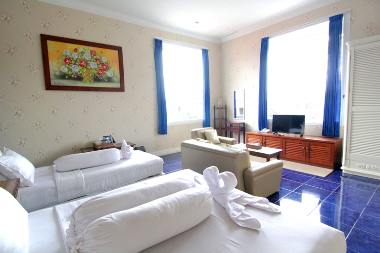 Bedroom 13