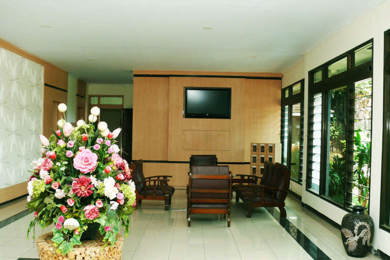 Public Area 16