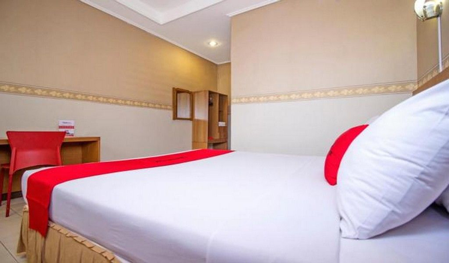 RedDoorz Plus @ Sukamulya Pasteur 2, Bandung