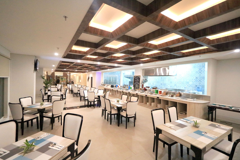 Java Lotus Hotel Jember - Food & Drinks