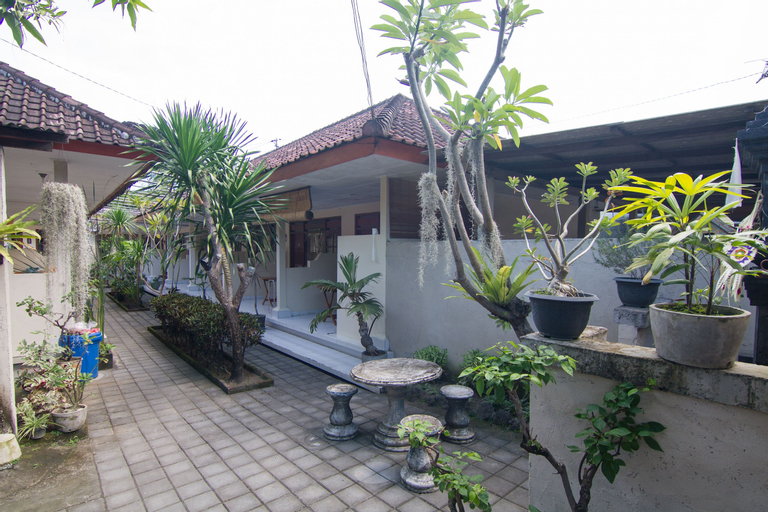 Exterior & Views 1, Pondok Nuri Homestay, Denpasar