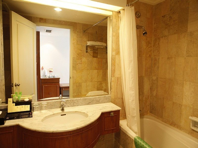 Resor Tuban Tropis, Tuban